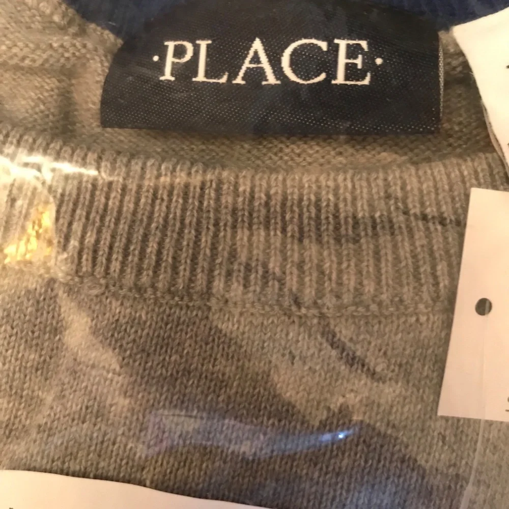 🍓NWT!! Boy’s Multicolor Sweater